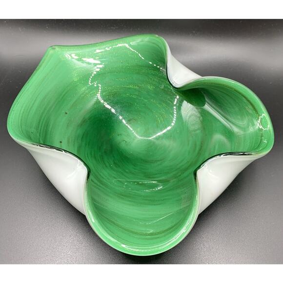 Hand Blown Art Glass Free Form Bowl Green Cased White Gold Mica 7” X 6” - Picture 6 of 7